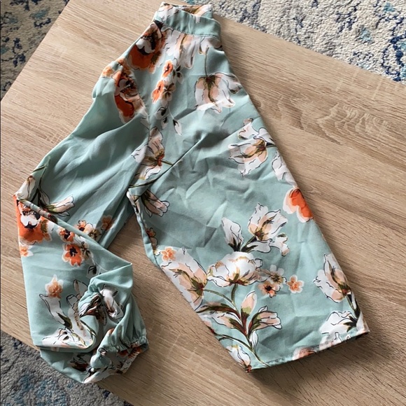 blouse - Picture 3 of 3